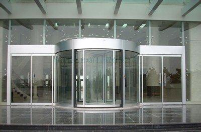 浅析旋转门的特点 济南旋转门,济南旋转门厂家